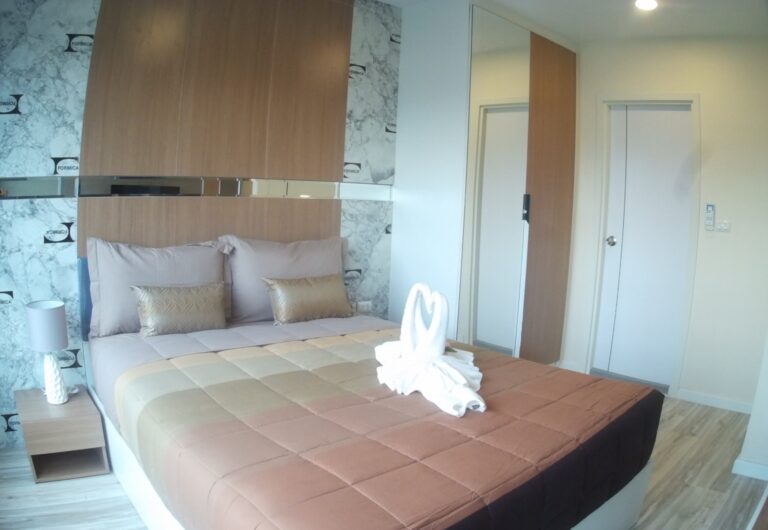 Plus Condo