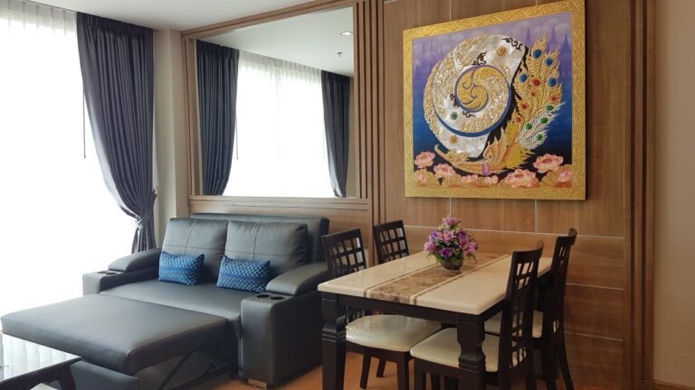 Marina Bayfront Sriracha