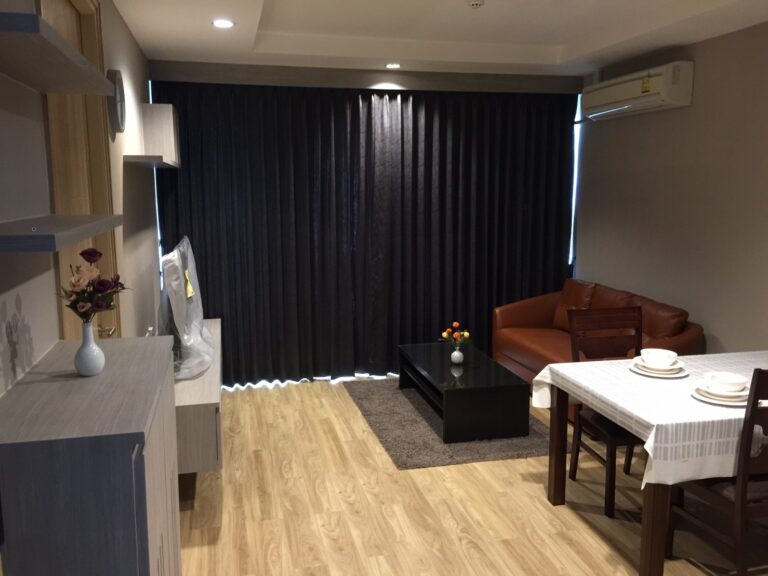Ladda Plus Condominium Sriracha