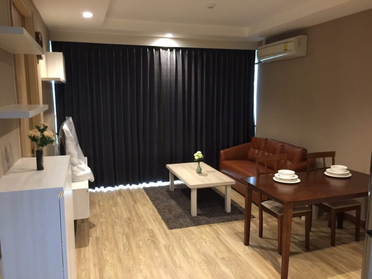 Ladda Plus Condominium Sriracha