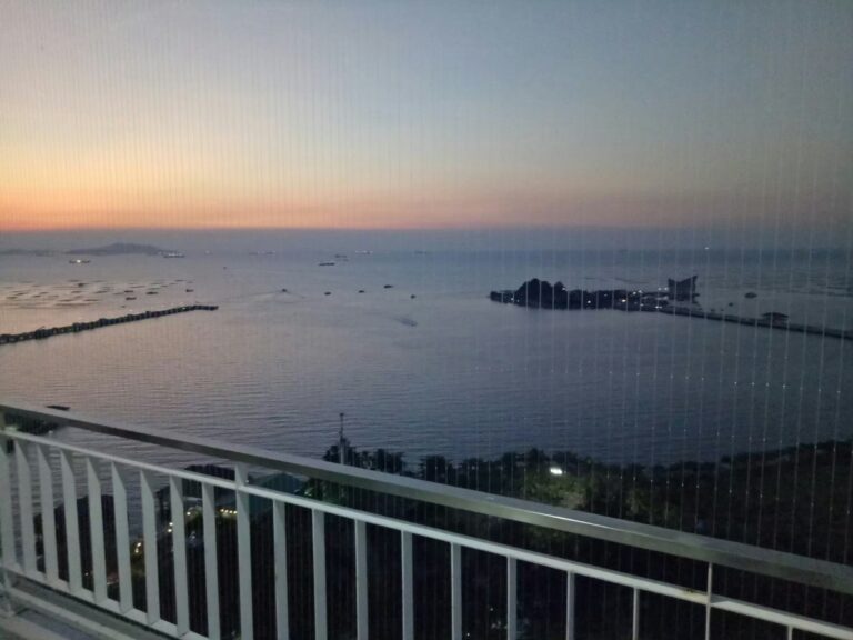 Ladda Condo View Condominium