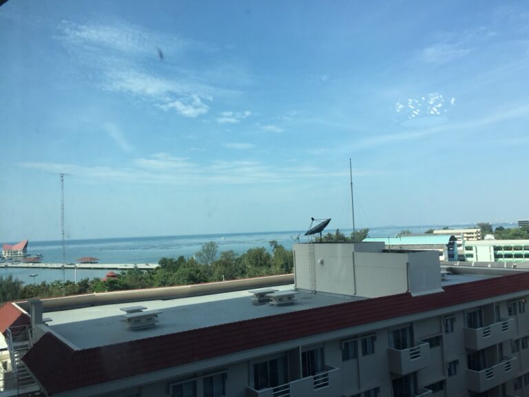Ladda Plus Condominium Sriracha