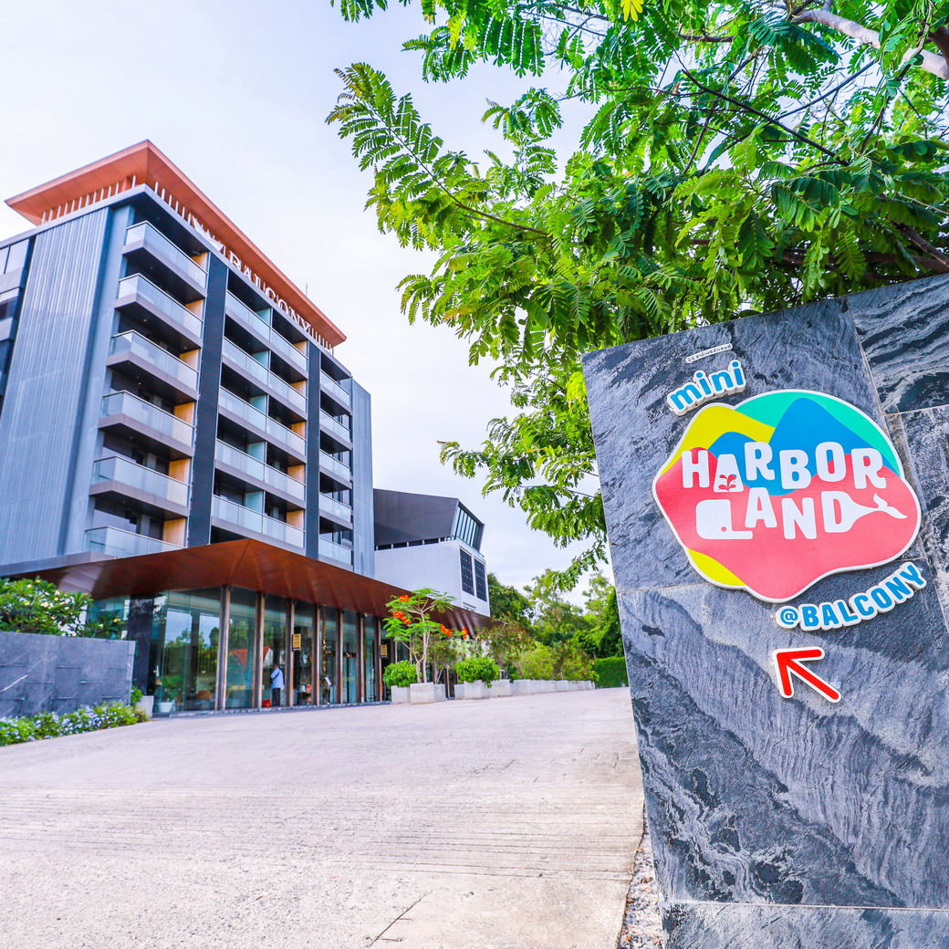 Balcony Seaside Sriracha Hotel & Serviced Apartments｜外観・エントランス側（目視確認済み）