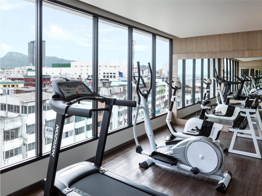Madera Residence Sriracha｜ジム（alt/title『Gym resized』より）
